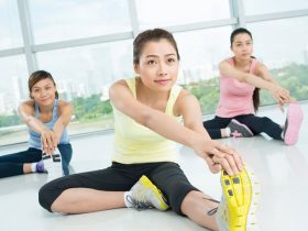 Giãn cơ thường xuyên giúp cơ thể bạn linh hoạt hơn và cải thiện hiệu suất trong các hoạt động thể chất